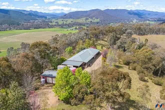 House For Sale , 330, Clemens Lane, Myrtleford, Victoria