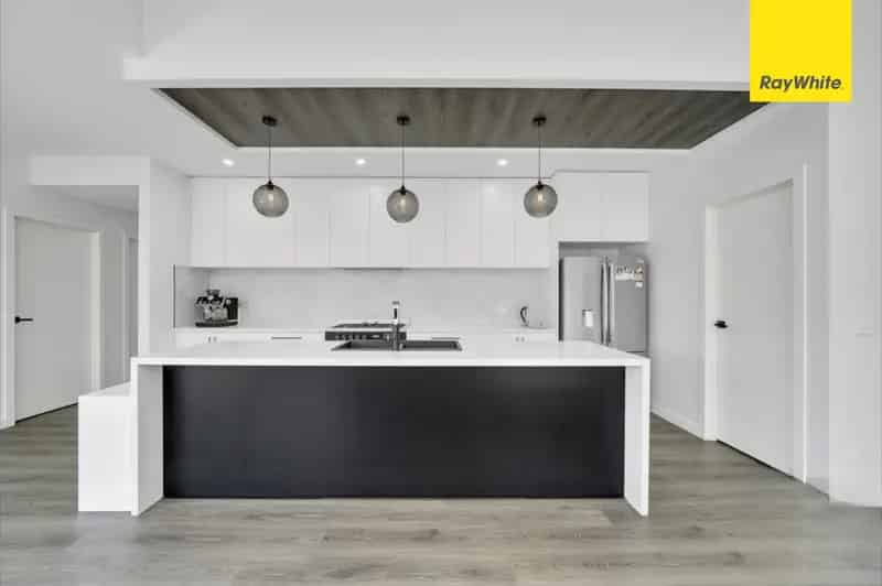Modern Masterpiece in Prime Weir Views Location