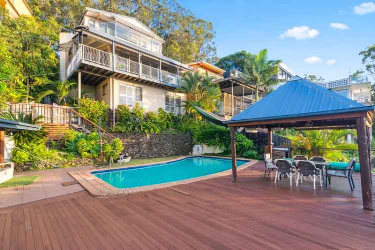 Don't Miss Out - Act Fast, This Must Be Sold! Unique Offering on Currumbin Hill: Unrivalled Ocean & Hinterland Views