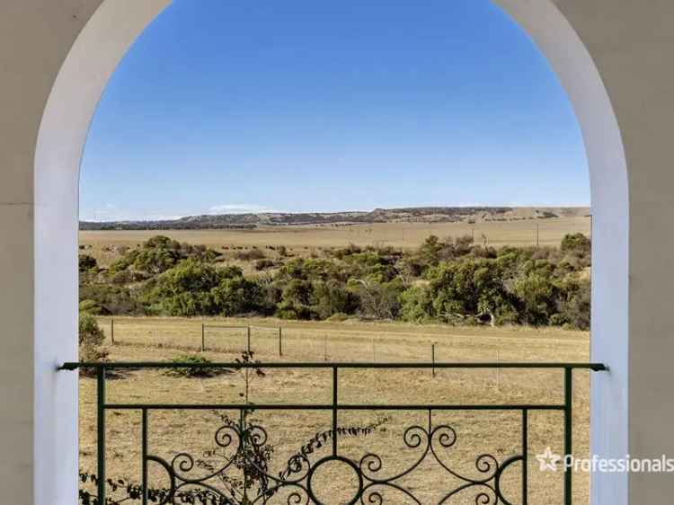 House For Sale in Geraldton, Western Australia