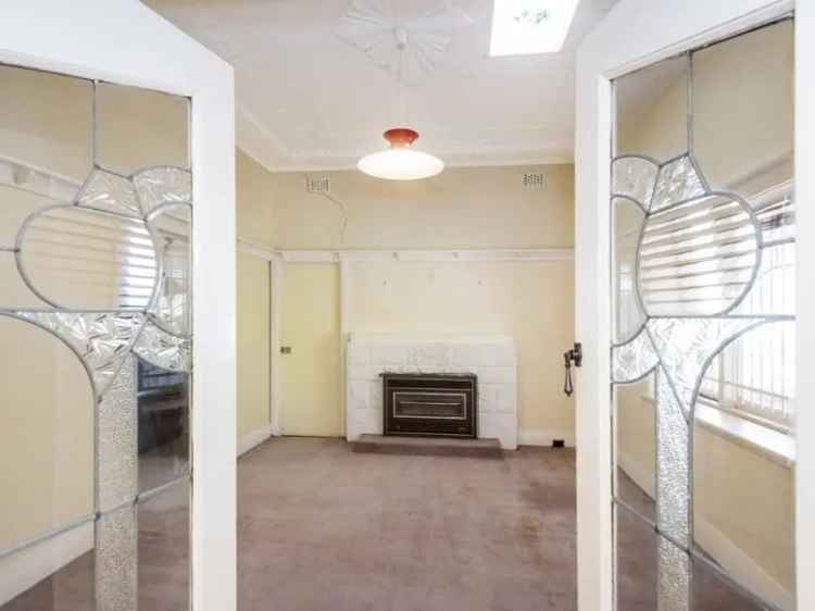 Wembley Character Home Renovation Opportunity 645sqm