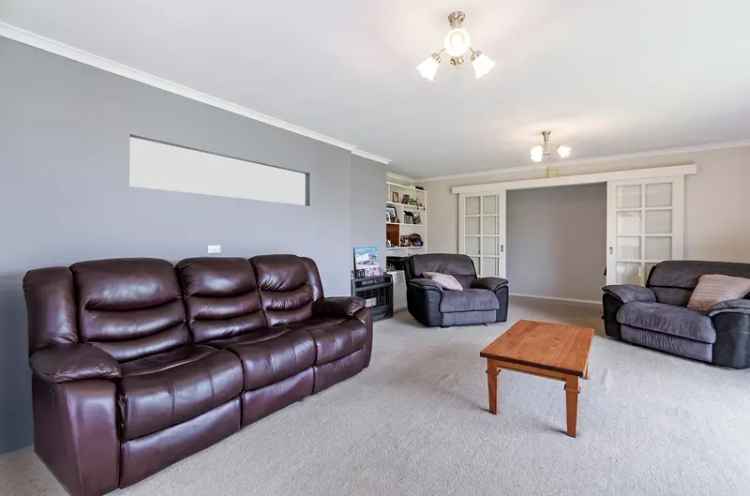 Rent Solid Brick Veneer Home in West Warrnambool with Large Backyard