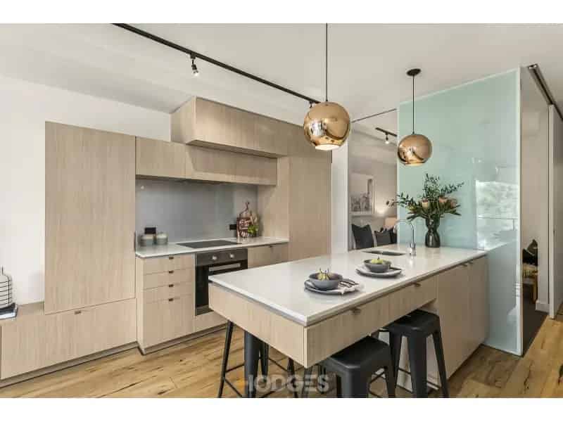 Stunning One Bedroom Plus Huge Study Apartment In The Heart Of South Melbourne!