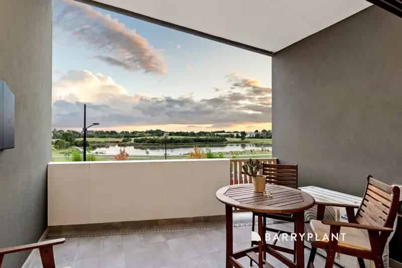 Water views, modern convenience