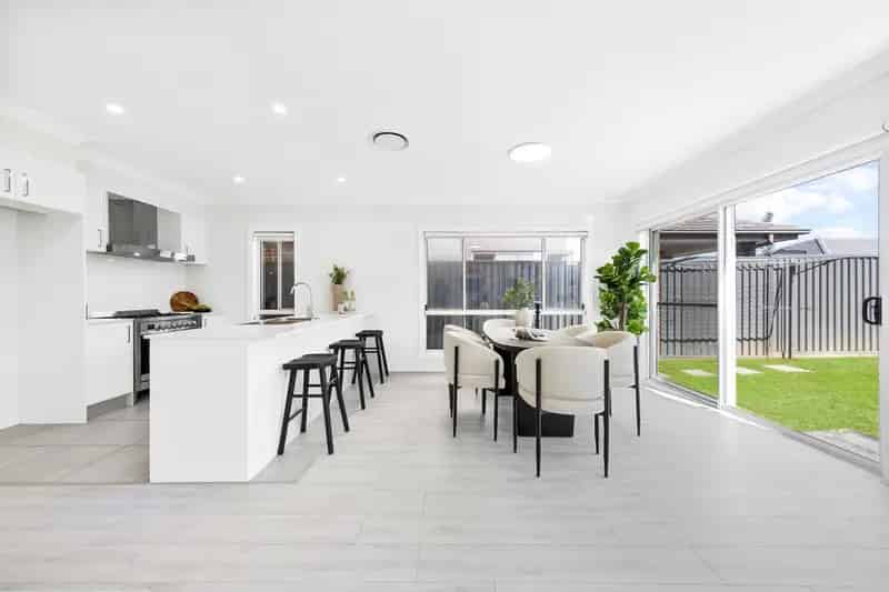 Stunning Modern Five-Bedroom Home in a Thriving Suburb
