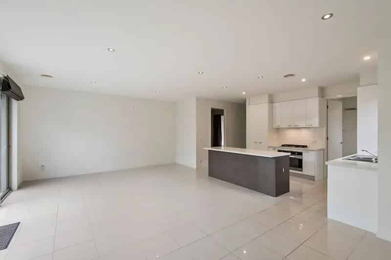 Buy House in Quiet Location with Gardens and Modern Amenities