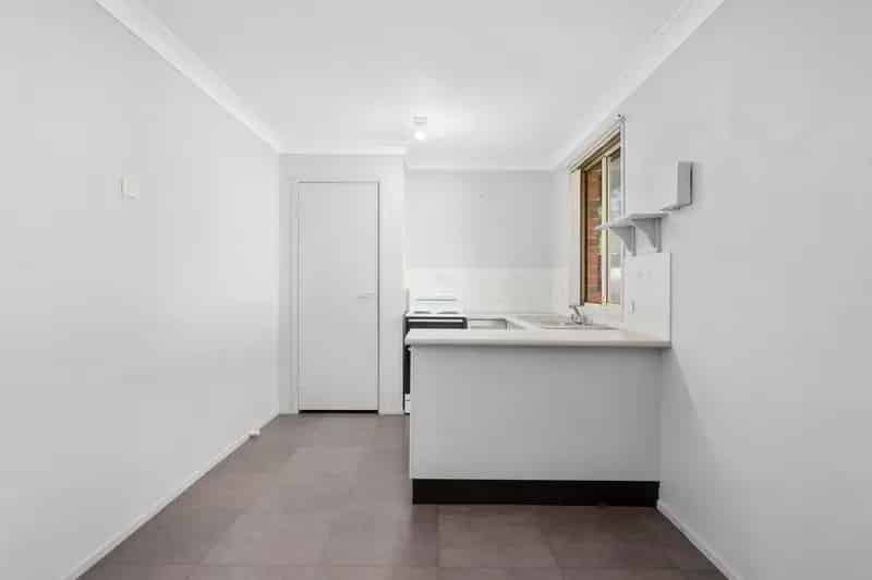 Real Estate For Lease - 11 Cedar Close - Metford , NSW