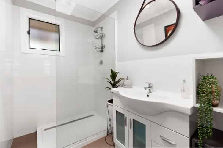 Stylish Unit with Private Courtyard