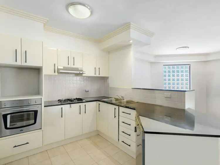 Spacious Apartment Near Top Ryde Shopping Centre