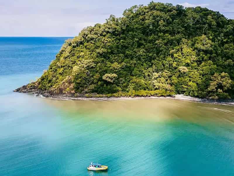 ACCOMMODATION & TOURISM BUSINESS FOR SALE IN CAPE TRIBULATION - 2820MF