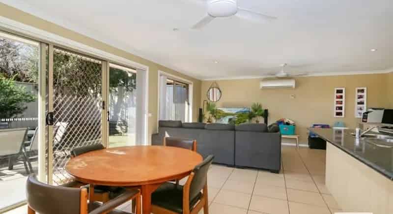House For Rent , 118, De Kerilleau Drive, Wodonga, Victoria