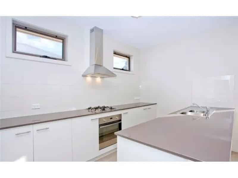Stunning Townhouse In Perfect Location