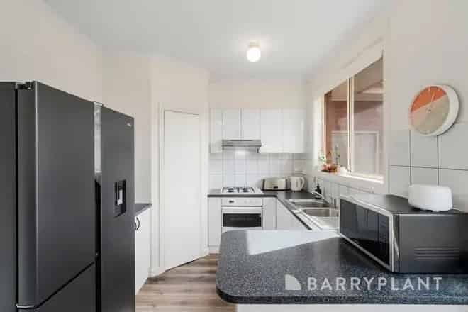 Apartment For Sale , 43, Bardsley Street, Melbourne, Victoria