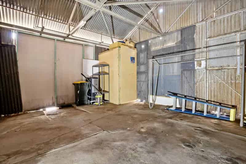 Rent industrial property in West Goulburn with great business potential
