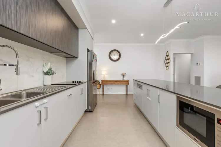 Stunning Family Home in Wagga with Two Kitchens and Views