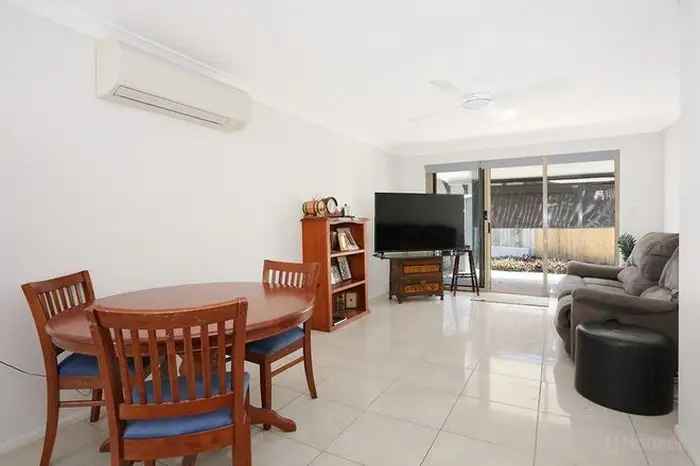 Villa For Sale in Gold Coast City, Queensland