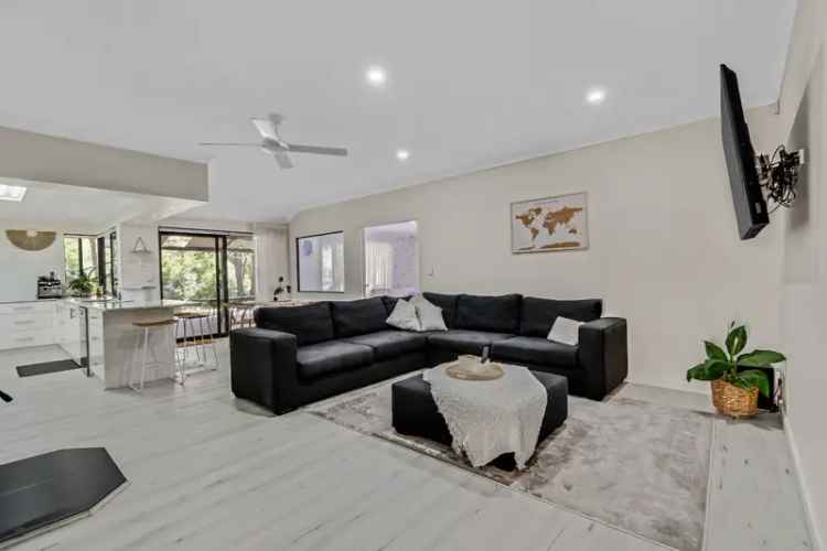 Coastal Bush Retreat Family Home Dale Alcock 227sqm