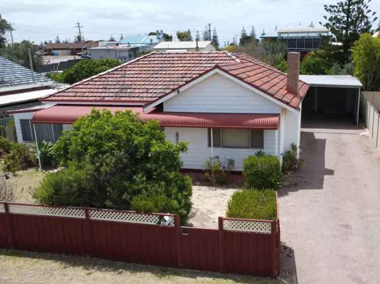 House For Sale in Shire Of Esperance, Western Australia