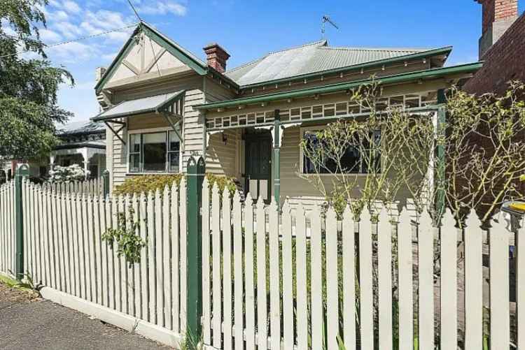 Rent Charming 3 Bedroom House in Ballarat Central with Cozy Fireplace