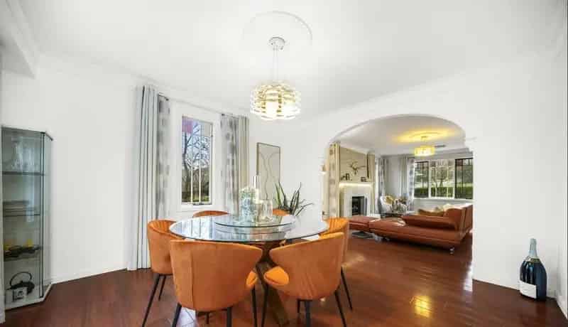 For Lease Stunning House in Castle Hill with Garden and Garage