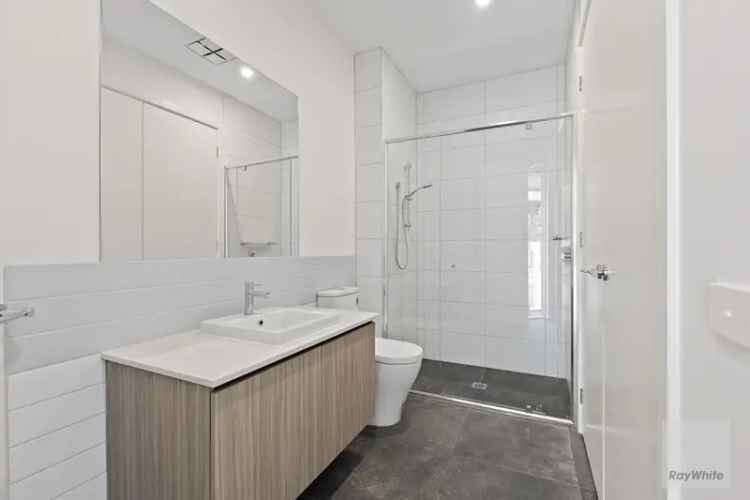 Buy townhouse in Bundoora with modern features and convenience