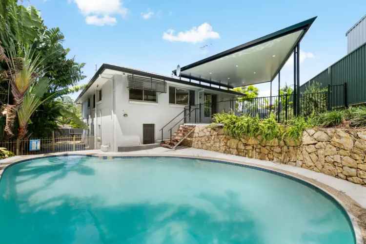 5 Bedroom Family Home with Dual Living Potential McDowall QLD