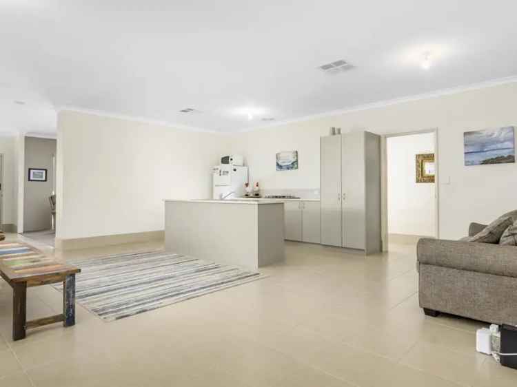 House For Sale in Geraldton, Western Australia