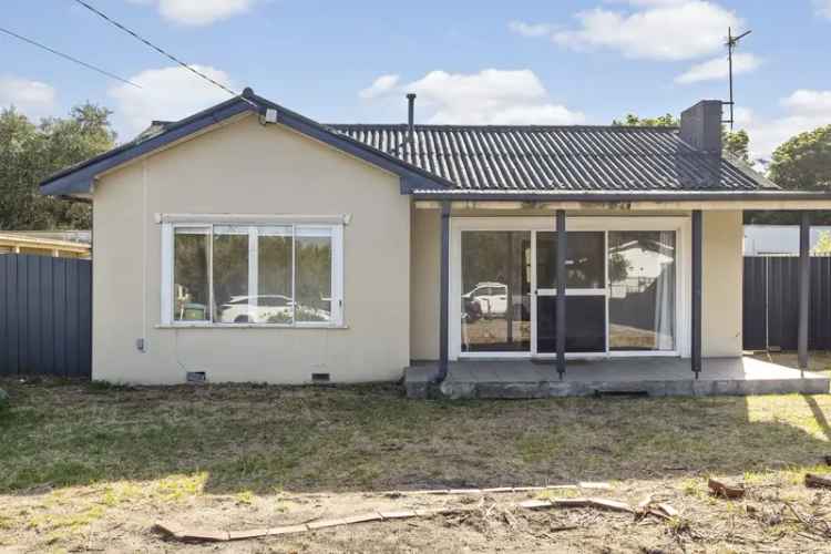 3 Bedroom Home Near Dromana Beach