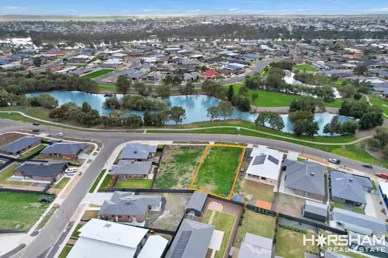 Stunning Water & Parkland Views