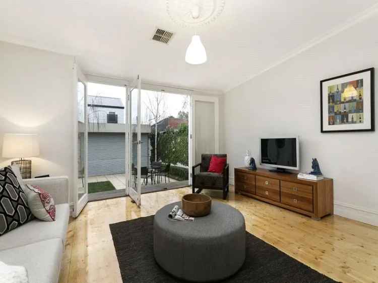 2 Bedroom 295m² House Near Bay Street Melbourne