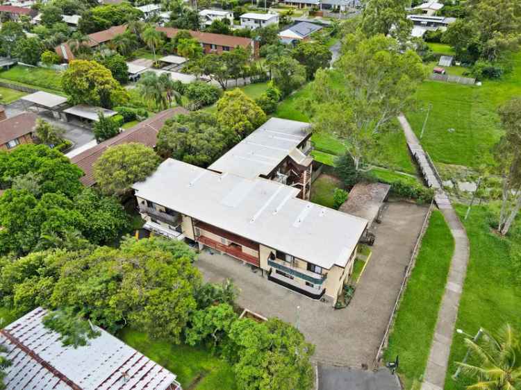 Modern Living in a Thriving Locale: Renovated 2-Bedroom Unit in Woodridge.