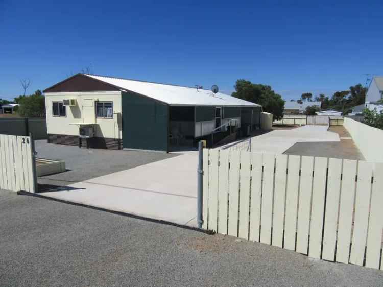 26 Slater Street, Carnamah - $135,000.      (Walk-in, Walk-out)