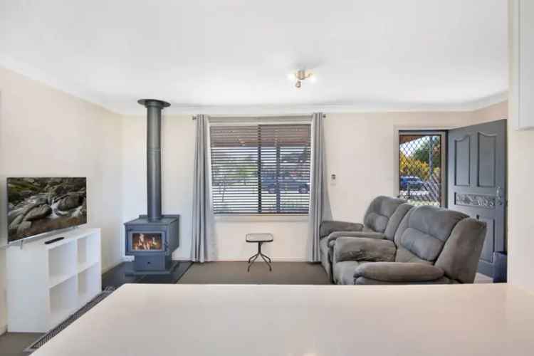 Furnished 2 Bedroom Home Large Block Berridale