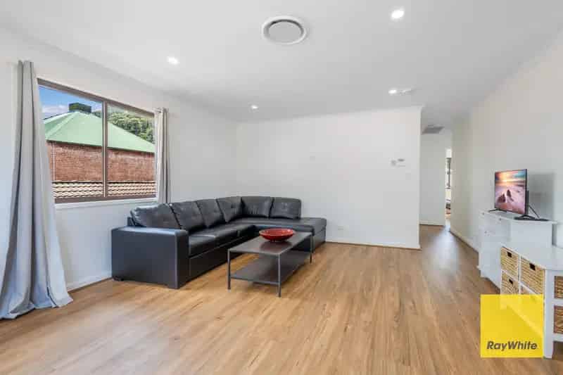 Buy House in Lithgow with Studio Retreat and Mountain Views