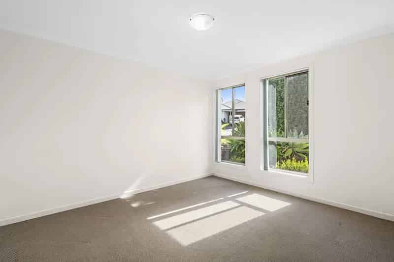 Real Estate For Lease - 30 Finch Crescent - Aberglasslyn , NSW
