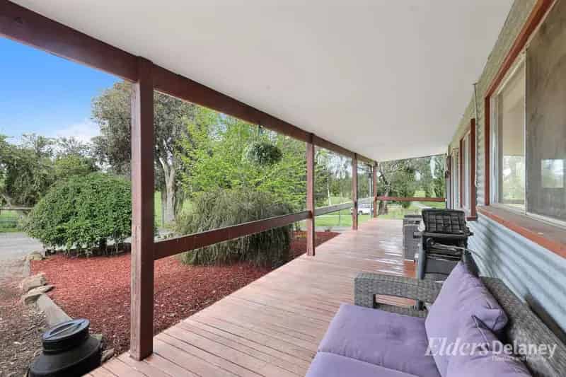 Farm for sale in beautiful rural area with expansive views and amenities