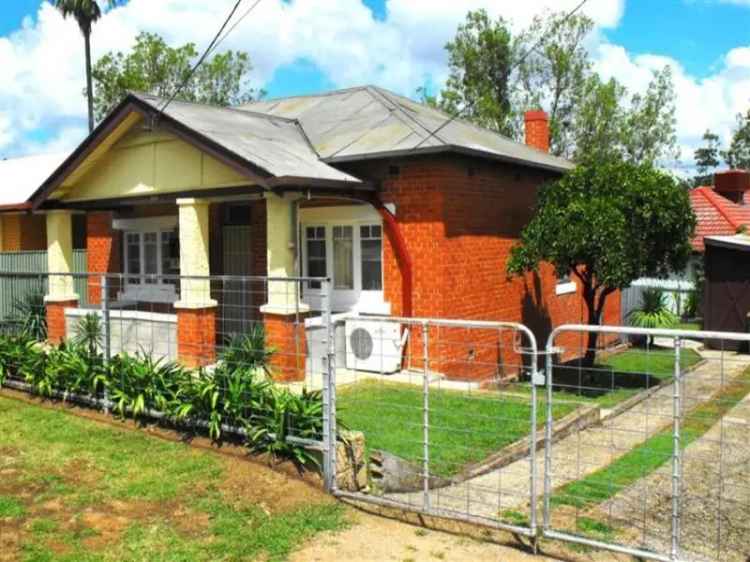 Rent Character Filled Home in East Albury with 3 Bedrooms and Garage