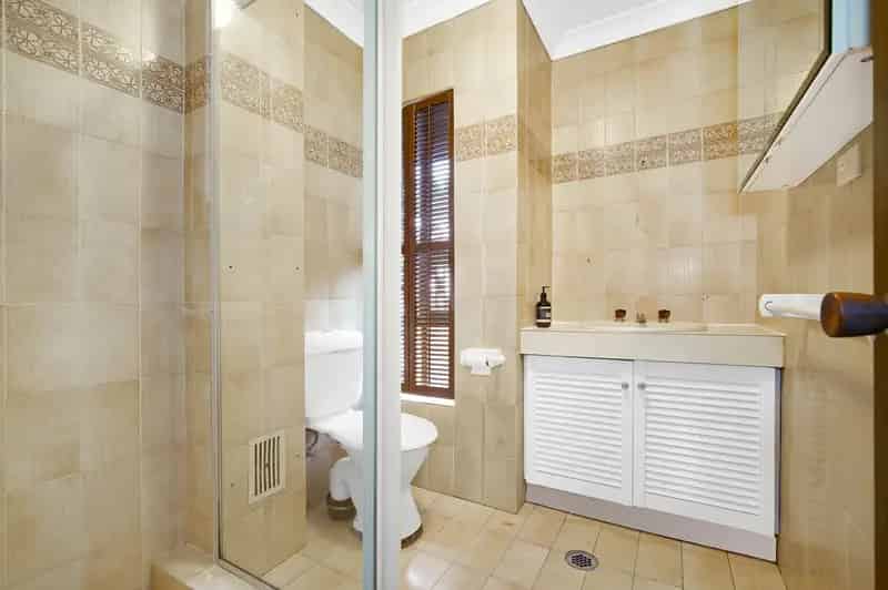 Lease Two Bedroom Apartment in North Wollongong with Modern Features