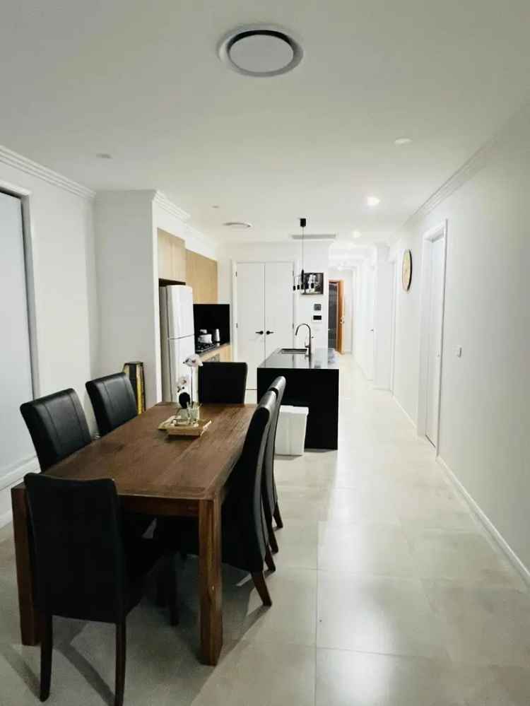 1 Bedroom Apartment 58m² Sydney - Car Space - Near Westfield