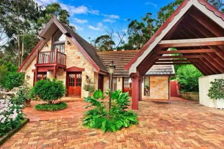 Blue Mountains Home Near Scenic Views and Walks