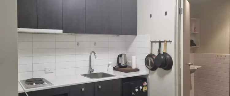 1 Bedroom Apartment in Carlton Near Melbourne Uni and RMIT