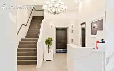 Rent 3 Rooms Apartment in Melbourne with Modern Features