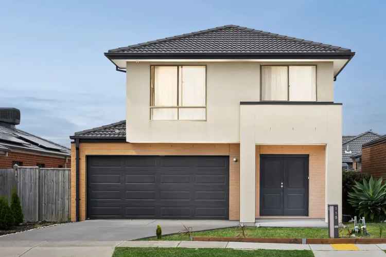 Rent Modern Family Home in Prime Location with 4 Bedrooms and Stylish Features