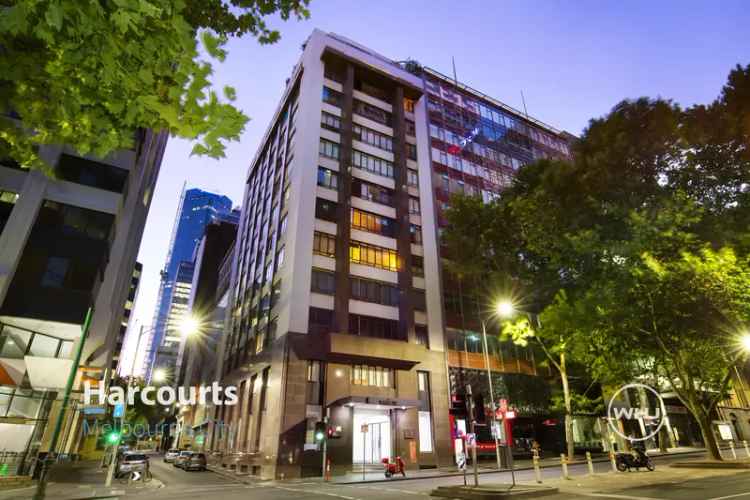 Rent 1 Bedroom Apartment in Melbourne with Modern Features Near Train Station