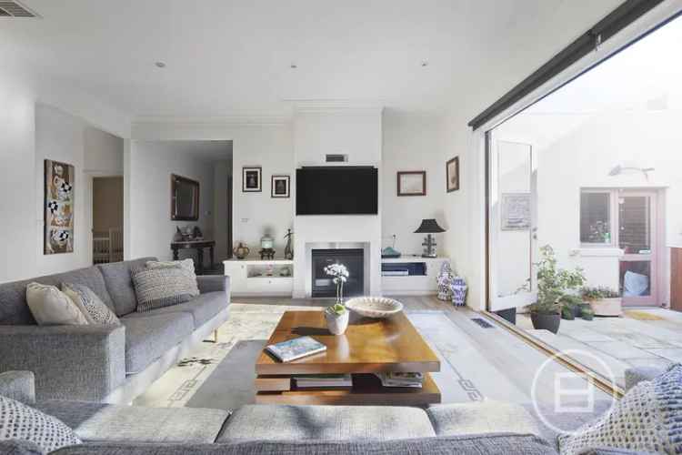 House For Sale in Melbourne, Victoria