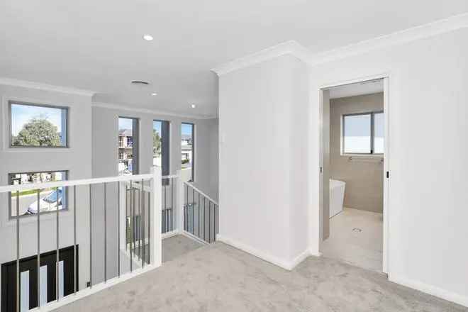 Brand New House Near Macarthur Square Campbelltown