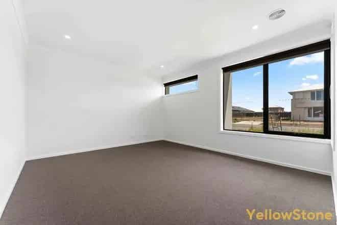 House For Rent , 36, Wattlebird Drive, Lara, Victoria
