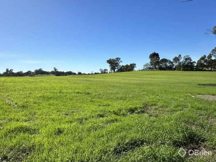 Buy Lifestyle Blocks in Bairnsdale with Beautiful Rural Surroundings