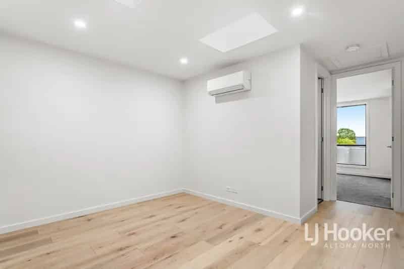 House For Sale , 17, Piccolo Circuit, Melbourne, Victoria