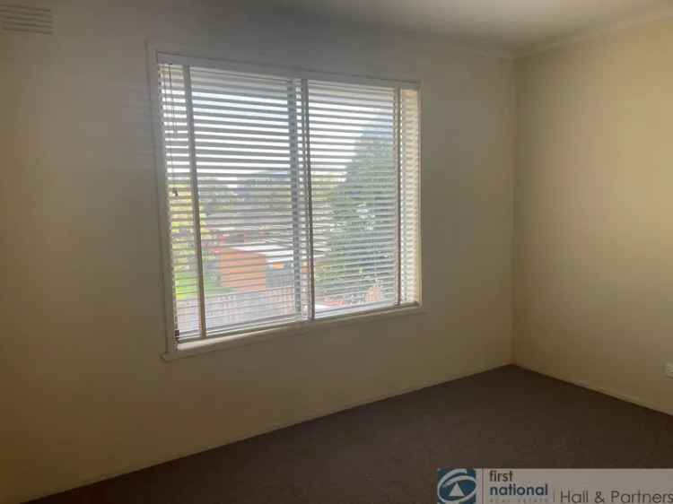 2 Bedroom 122m² Apartment Glen Huntly Melbourne